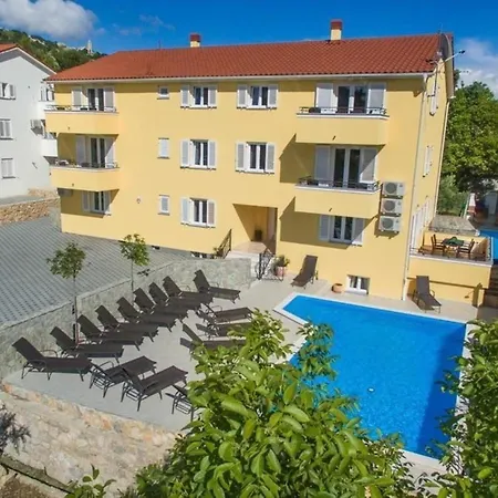 In Mit Eigenem Balkon Apartman